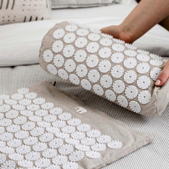 Authentic Bed of Nails Acupuncture Pillow and Mat - Picture 5 of 5